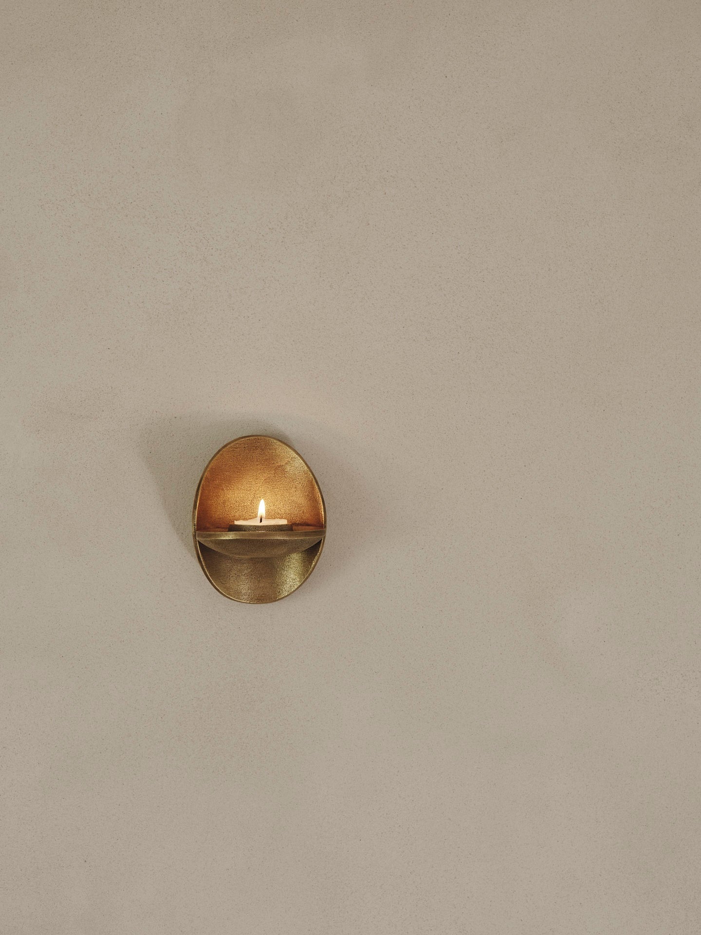 Agapé Wall Tealight Holder - Brass Finish