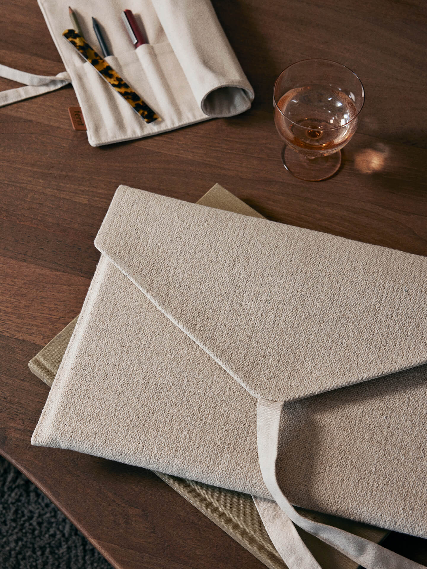Ally Laptop Sleeve - Off-white